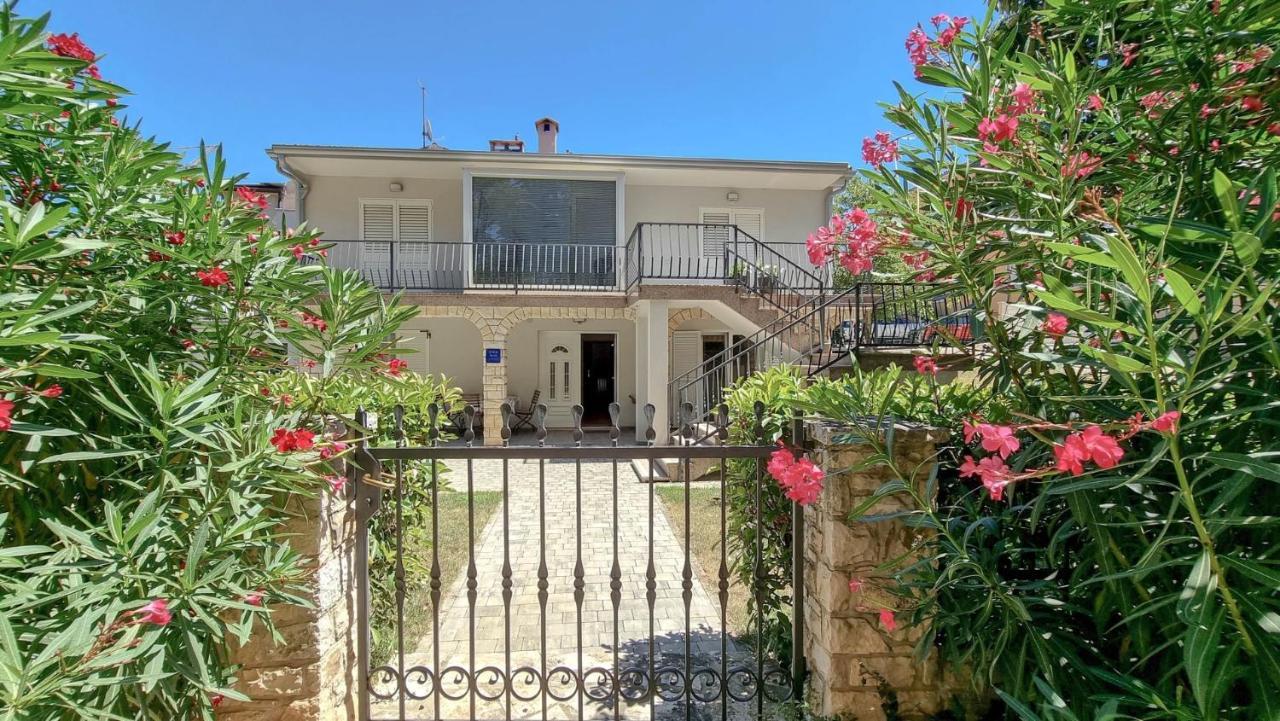 Ena Lägenhet Novigrad Istria Exteriör bild