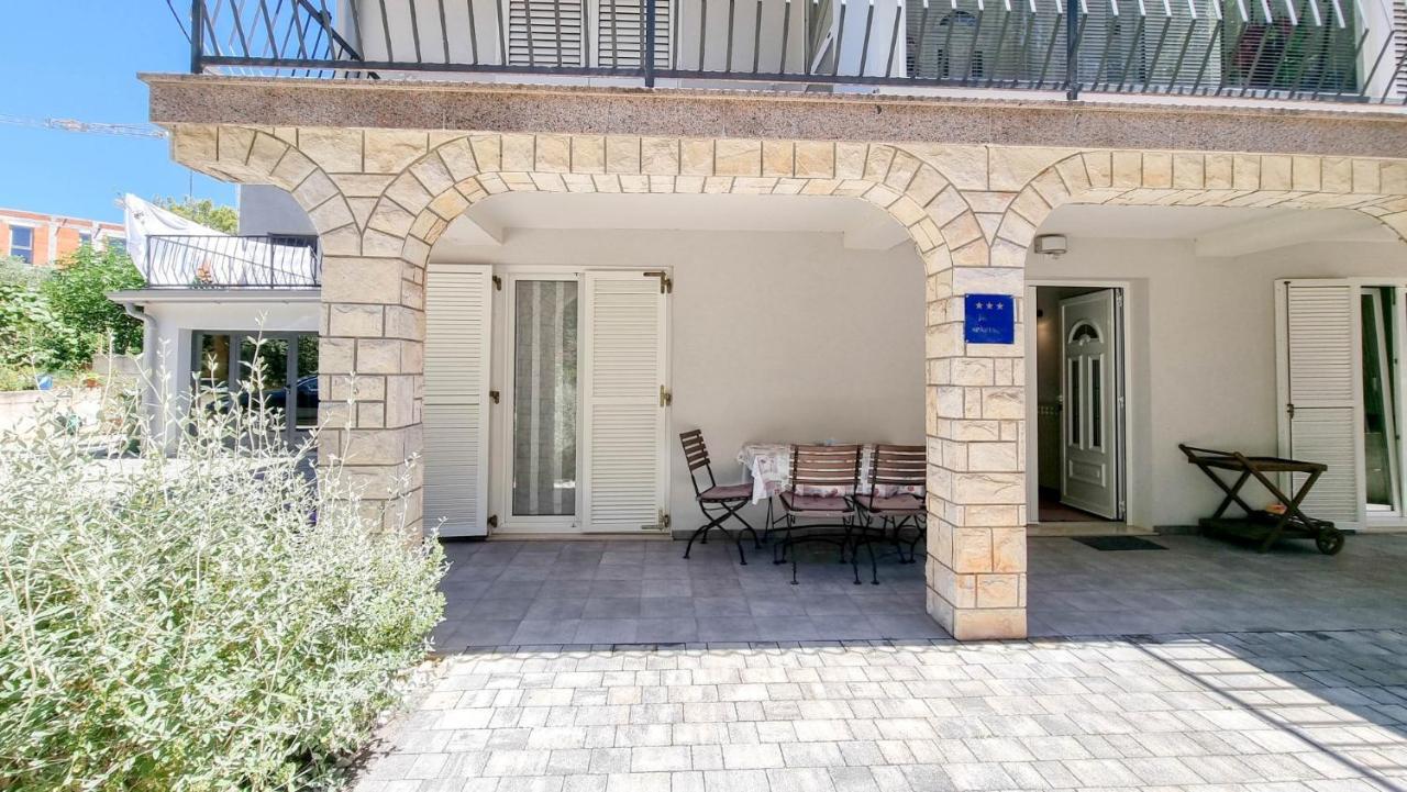 Ena Lägenhet Novigrad Istria Exteriör bild