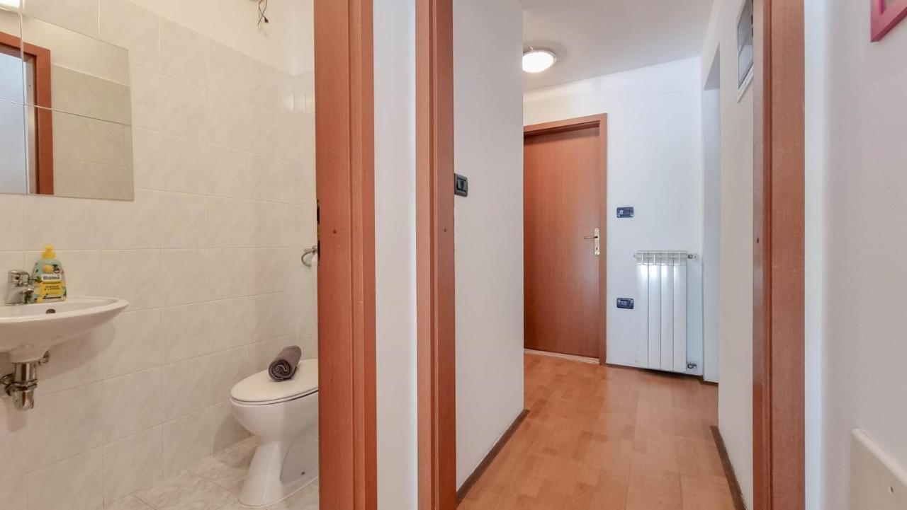 Ena Lägenhet Novigrad Istria Exteriör bild