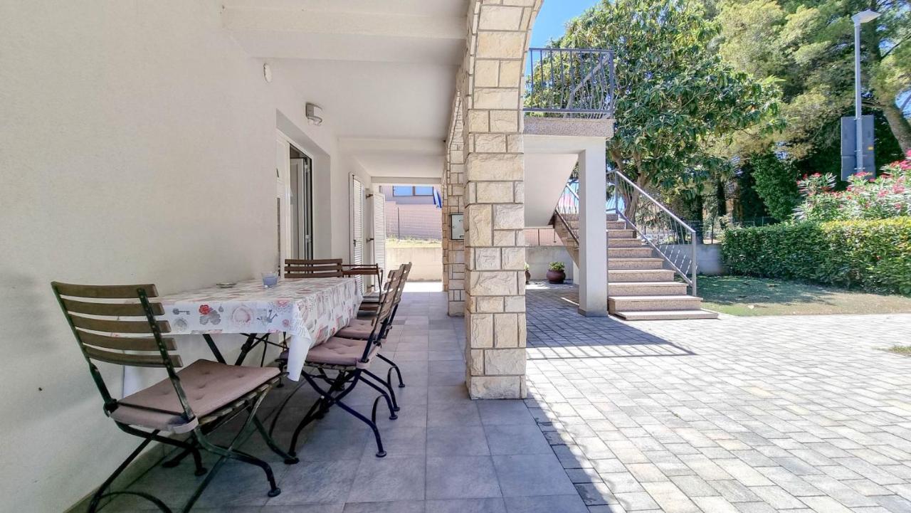 Ena Lägenhet Novigrad Istria Exteriör bild